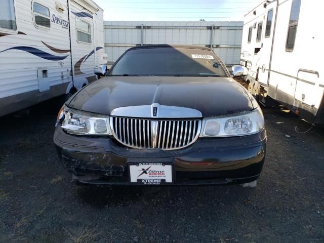 2001 Lincoln Town Car Executive