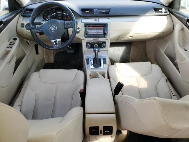 2010 Volkswagen Passat Komfort