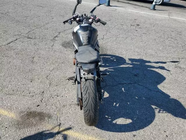 2009 Yamaha FZ6 R