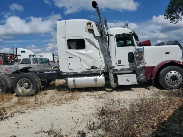 2009 Peterbilt 389