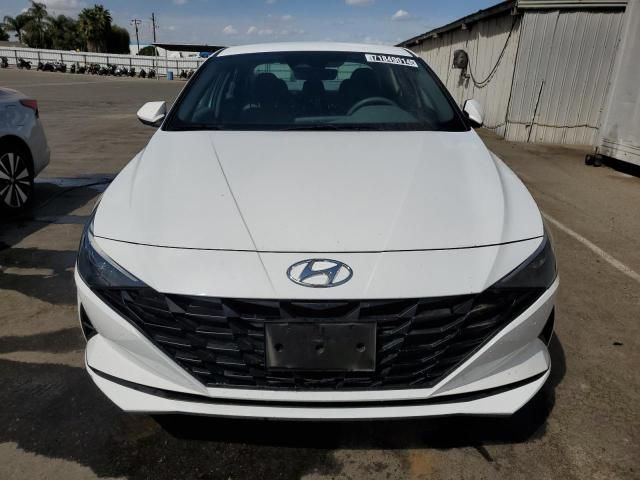 2023 Hyundai Elantra SE