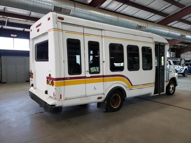 2008 Ford Econoline E350 Super Duty Cutaway Van