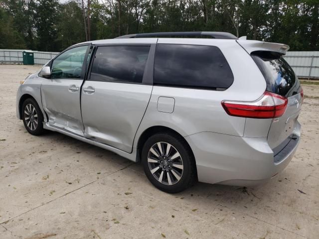 2019 Toyota Sienna LE