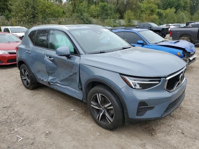 2023 Volvo XC40 Core