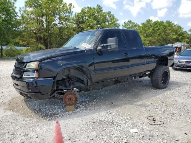 2004 Chevrolet Silverado C2500 Heavy Duty