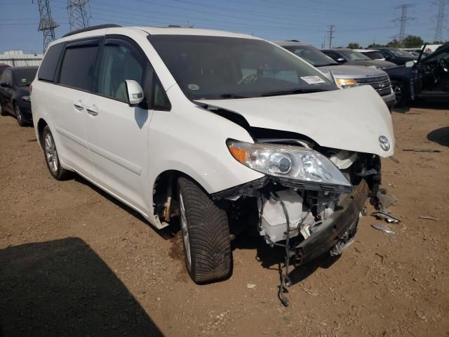 2013 Toyota Sienna XLE