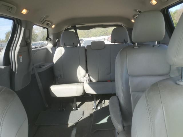 2018 Toyota Sienna XLE