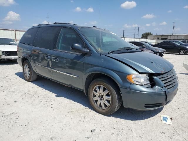 2005 Chrysler Town & Country Touring