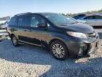 2018 Toyota Sienna XLE