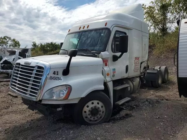 2016 Freightliner Cascadia 125