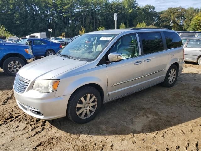 2011 Chrysler Town & Country Touring L