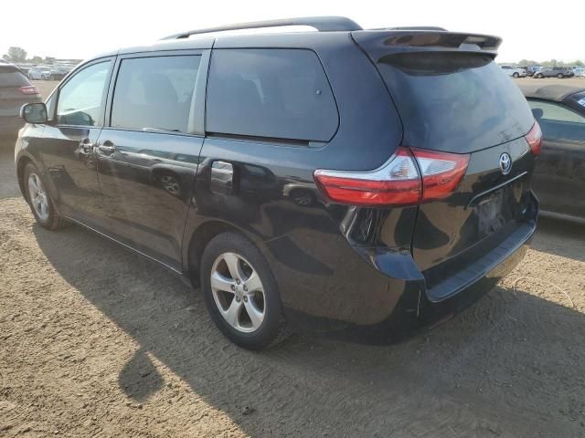 2016 Toyota Sienna LE