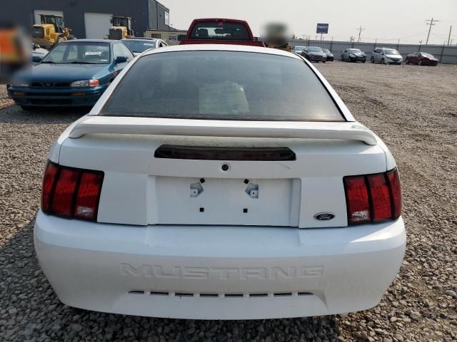 2000 Ford Mustang