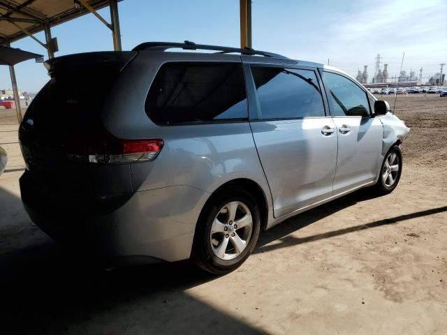 2013 Toyota Sienna LE