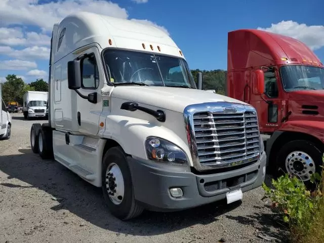 2017 Freightliner Cascadia 125