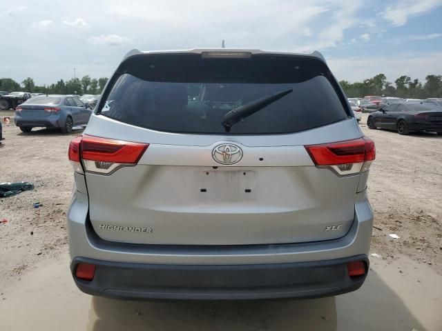 2018 Toyota Highlander SE