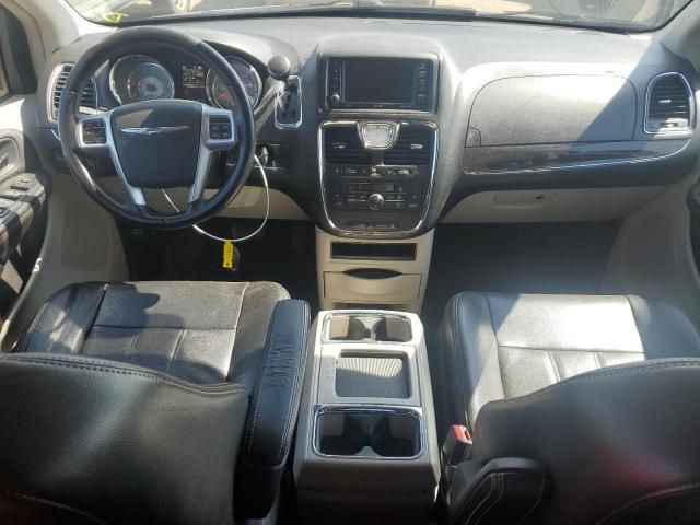 2012 Chrysler Town & Country Touring