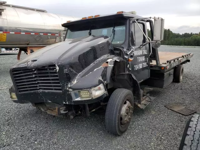 2001 International 4000 4700