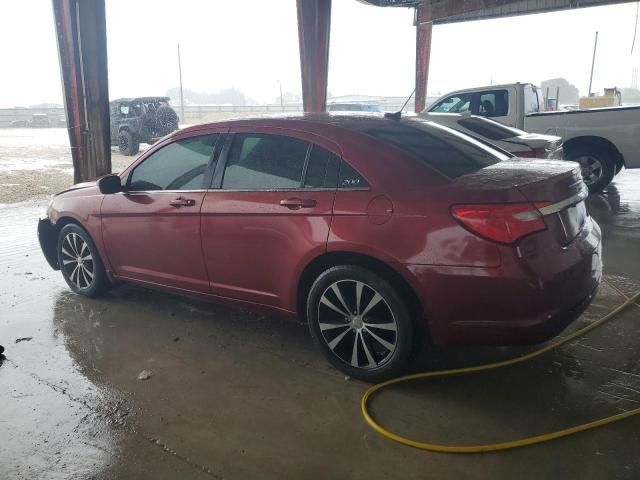 2013 Chrysler 200 Touring