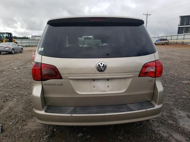 2009 Volkswagen Routan SE