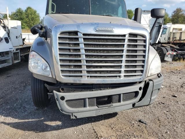 2016 Freightliner Cascadia 125