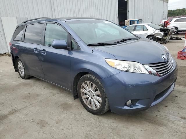 2013 Toyota Sienna XLE