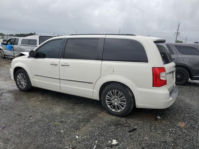 2013 Chrysler Town & Country Touring L