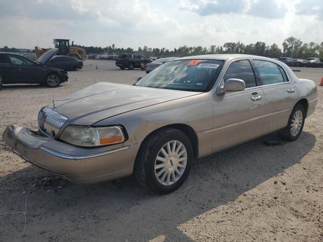 2003 Lincoln Town Car Signature