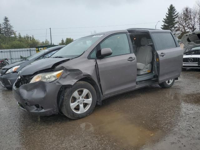 2013 Toyota Sienna LE