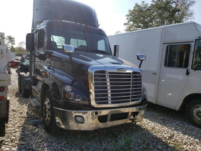 2019 Freightliner Cascadia 125