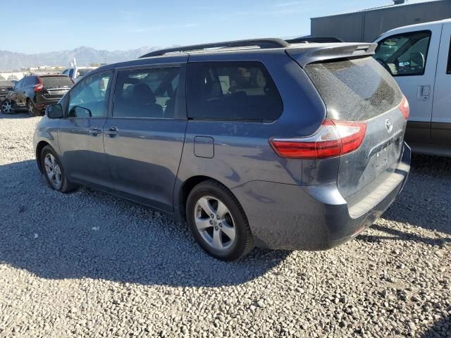 2017 Toyota Sienna LE