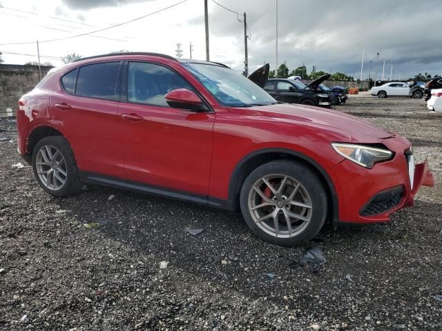 2018 Alfa Romeo Stelvio Sport