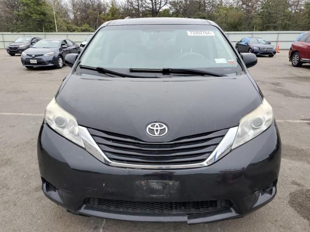 2014 Toyota Sienna LE