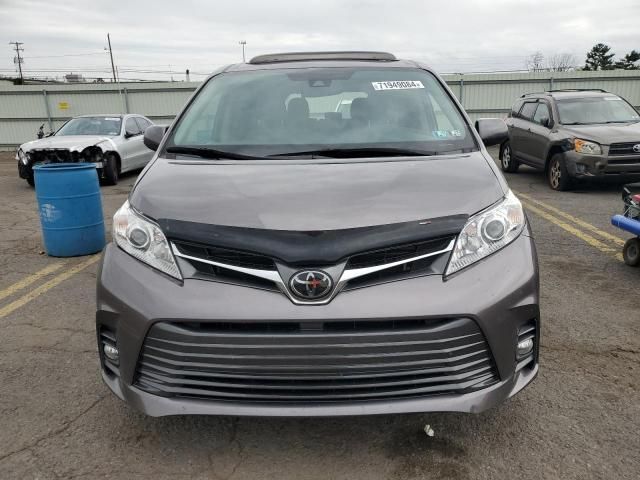 2020 Toyota Sienna XLE