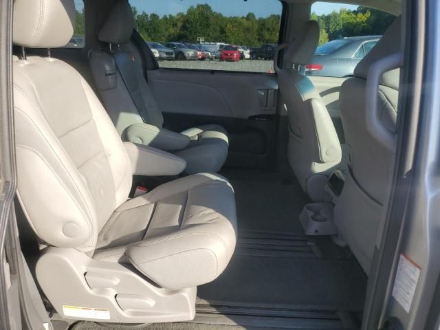 2017 Toyota Sienna XLE