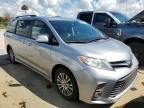 2018 Toyota Sienna XLE