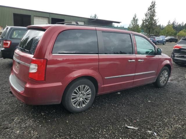 2014 Chrysler Town & Country Touring L