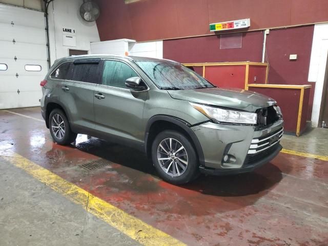 2019 Toyota Highlander SE