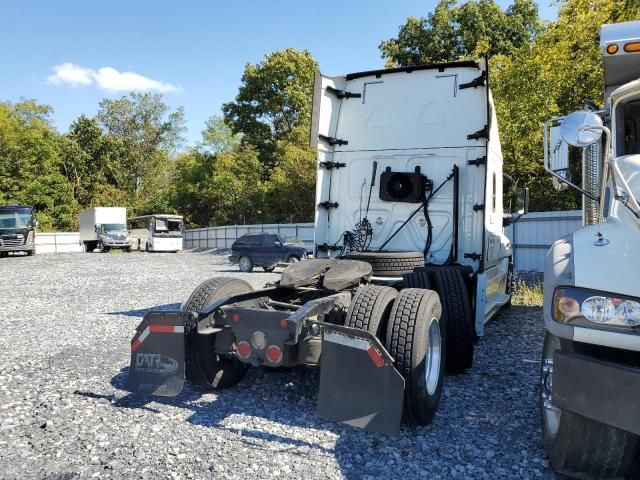 2018 Freightliner Cascadia 125