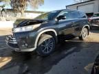 2017 Toyota Highlander SE