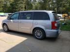 2016 Chrysler Town & Country Touring L