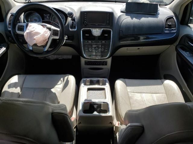 2013 Chrysler Town & Country Touring L