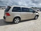 2009 Volkswagen Routan SE