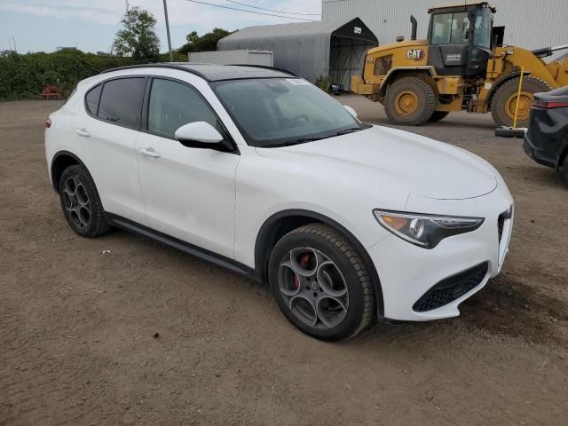 2018 Alfa Romeo Stelvio Sport