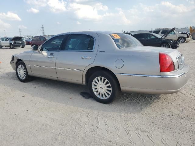 2003 Lincoln Town Car Signature