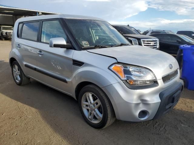 2011 KIA Soul +