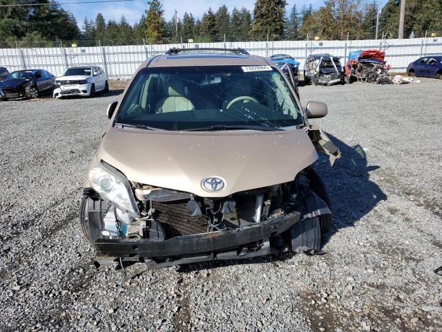 2011 Toyota Sienna XLE