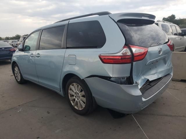 2016 Toyota Sienna XLE