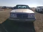 1995 Mercedes-Benz E 320 Base