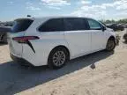 2021 Toyota Sienna LE